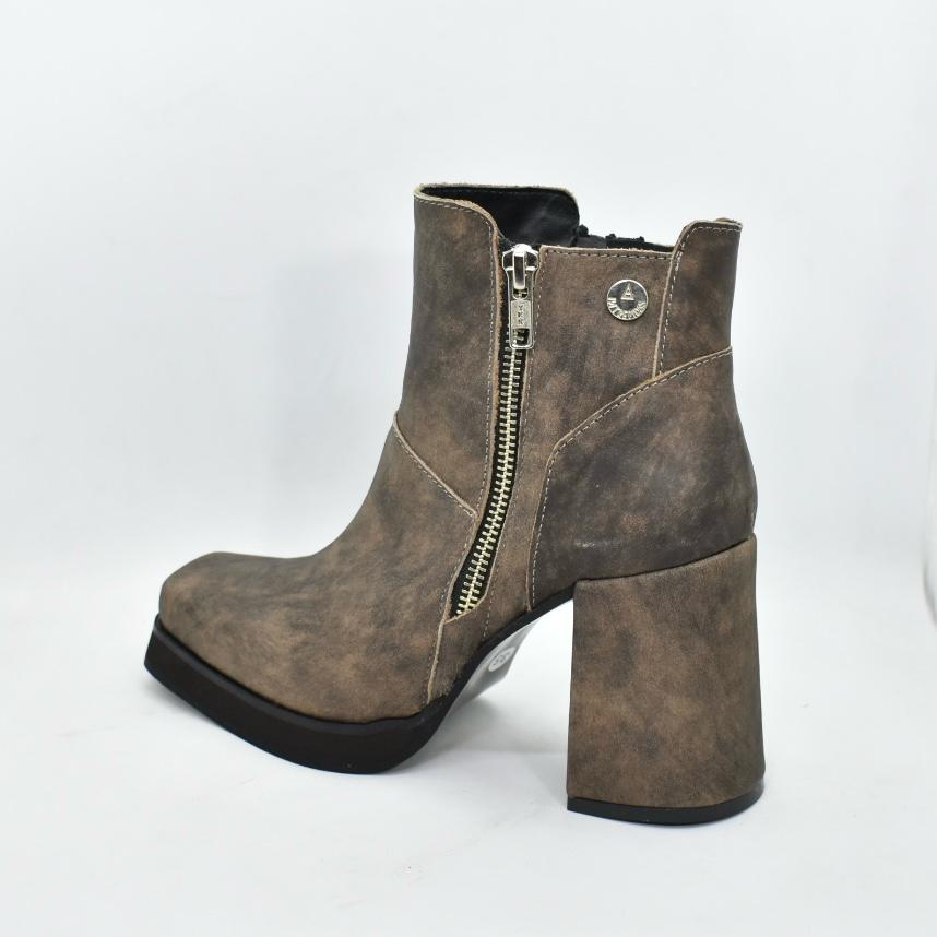 fca1a9ce-a4ac-469b-9dea-8a9833867629