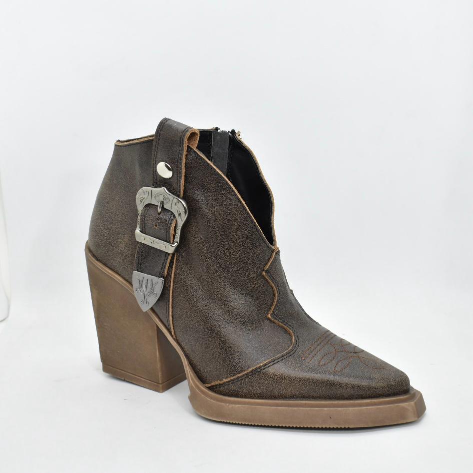 54a2661d-f9cf-447b-97a4-0406ef5c6735