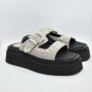 SANDALIA CON TACHAS - Imagen 5