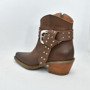 BOTA CON TACHAS - Imagen 5